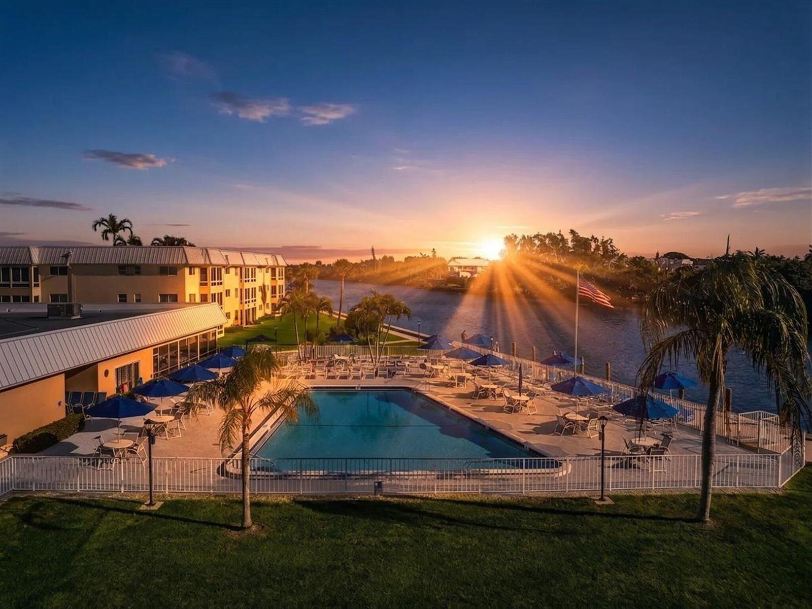 14 Colonial Club Drive # 300, Boynton Beach FL 33435