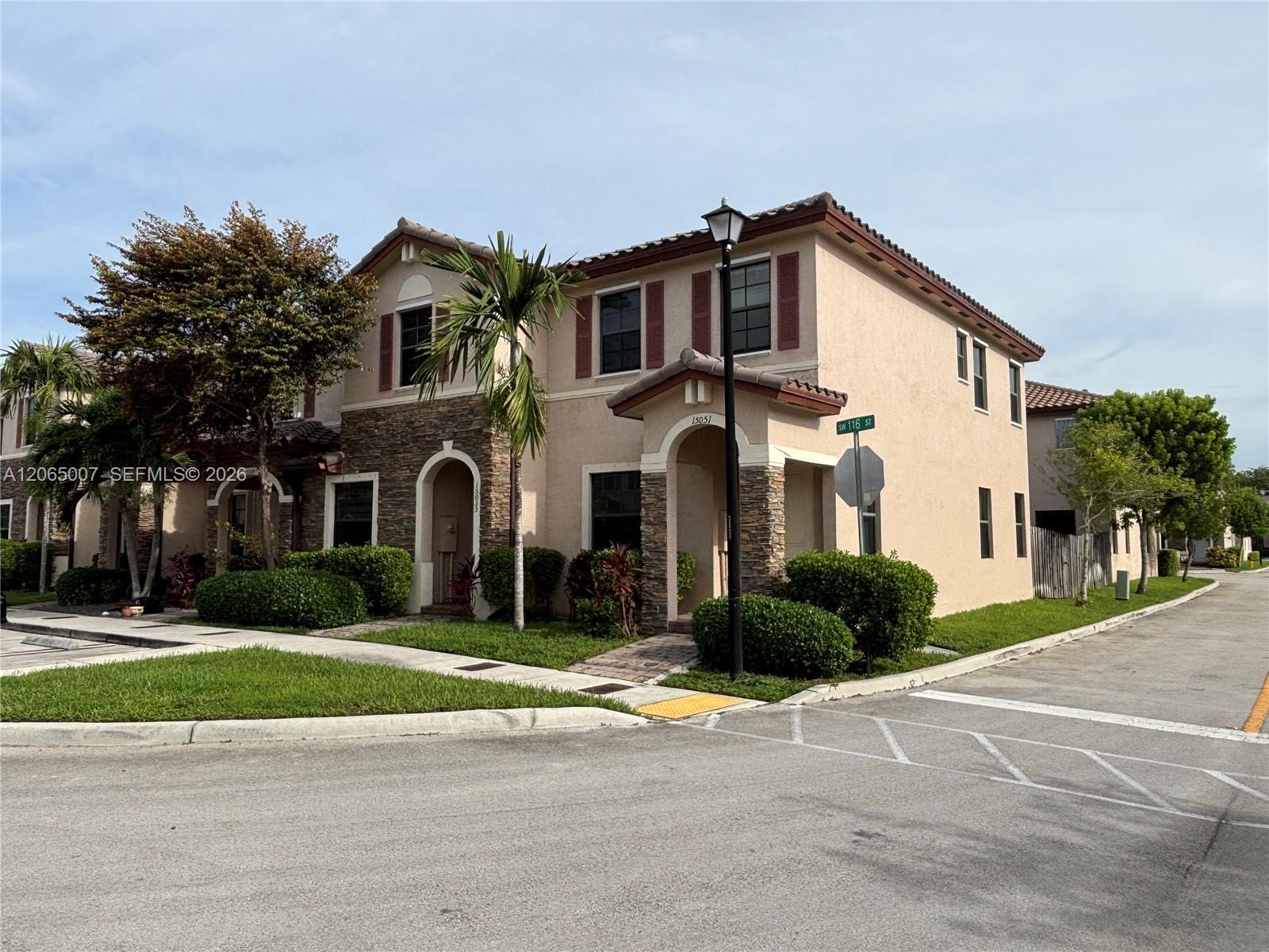 15051 SW 116th St, Miami FL 33196