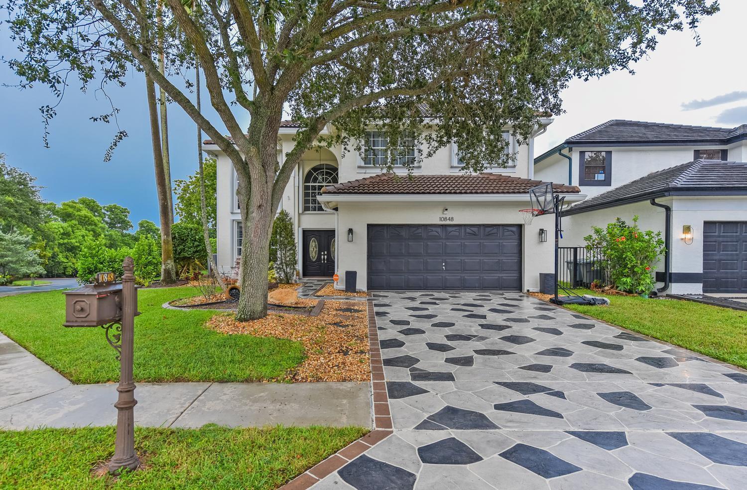 10848 Tamoron Lane, Boca Raton FL 33498