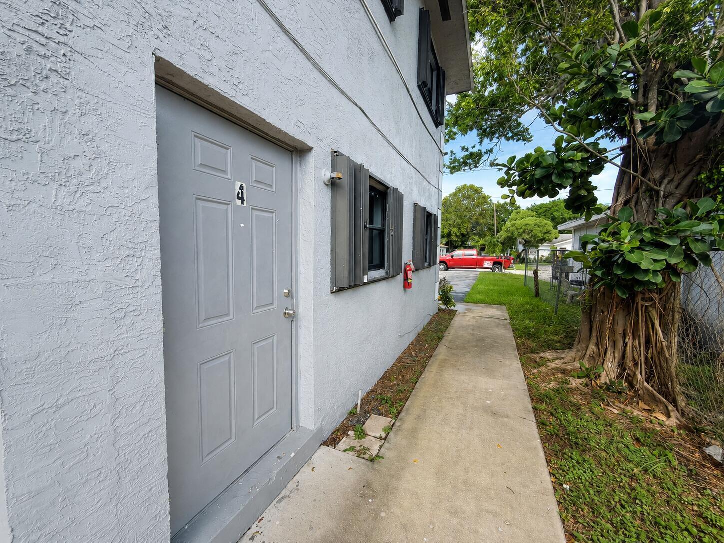 421 NW 7TH Terrace # 4, Fort Lauderdale FL 33311