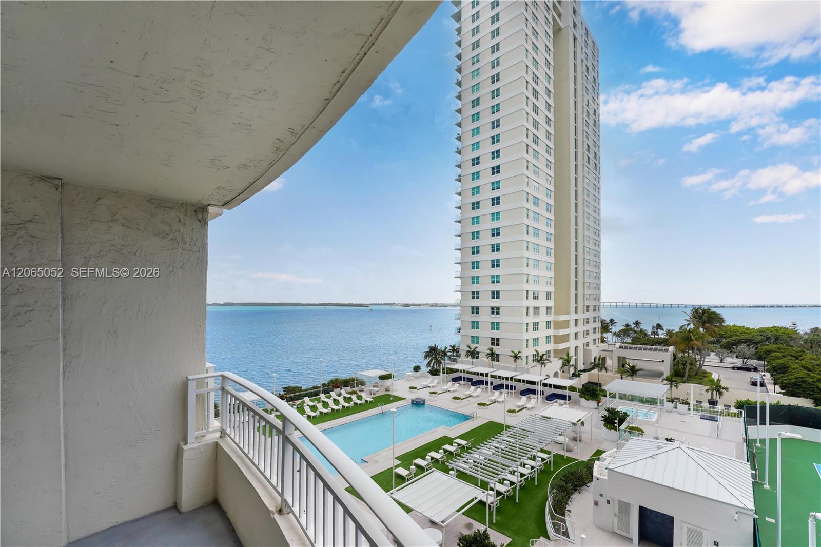 770 Claughton Island Dr # 808, Miami FL 33131
