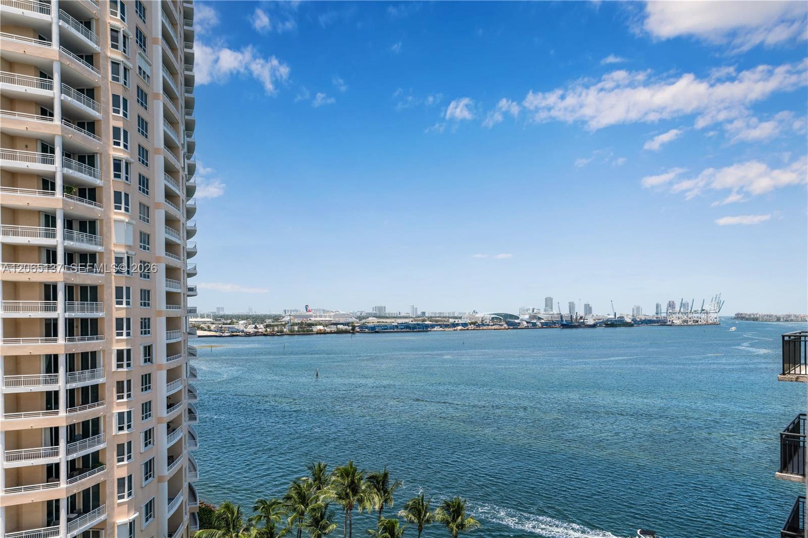 540 Brickell Key Dr # 1422, Miami FL 33131