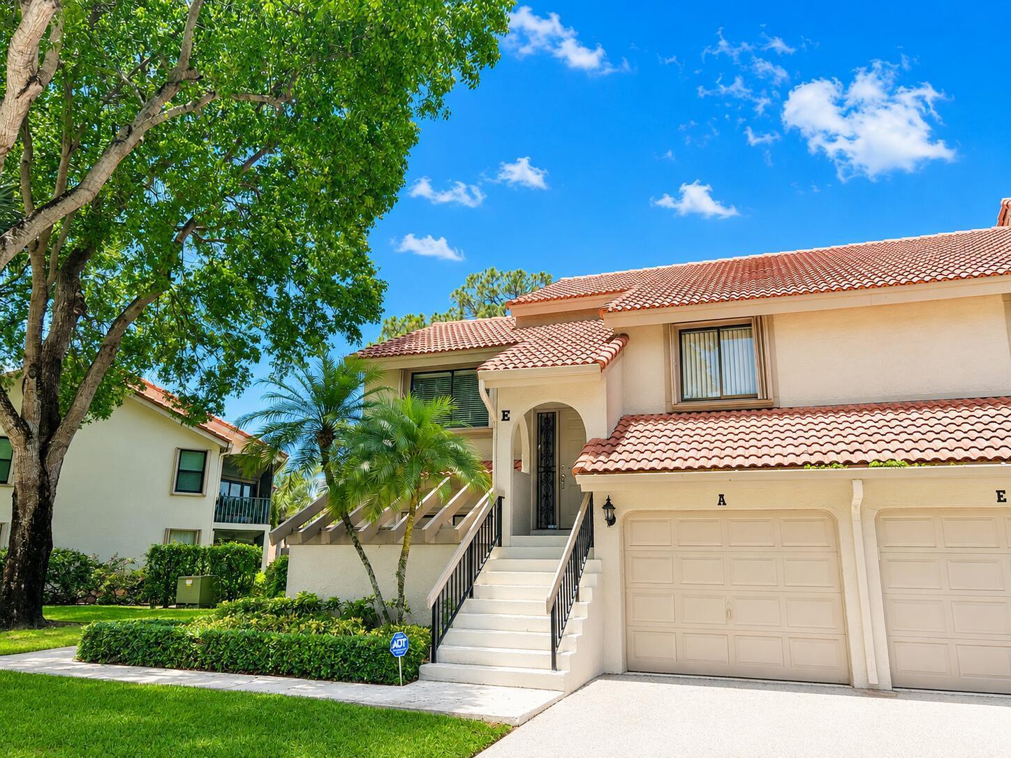 5751 Coach House Circle, Boca Raton FL 33486