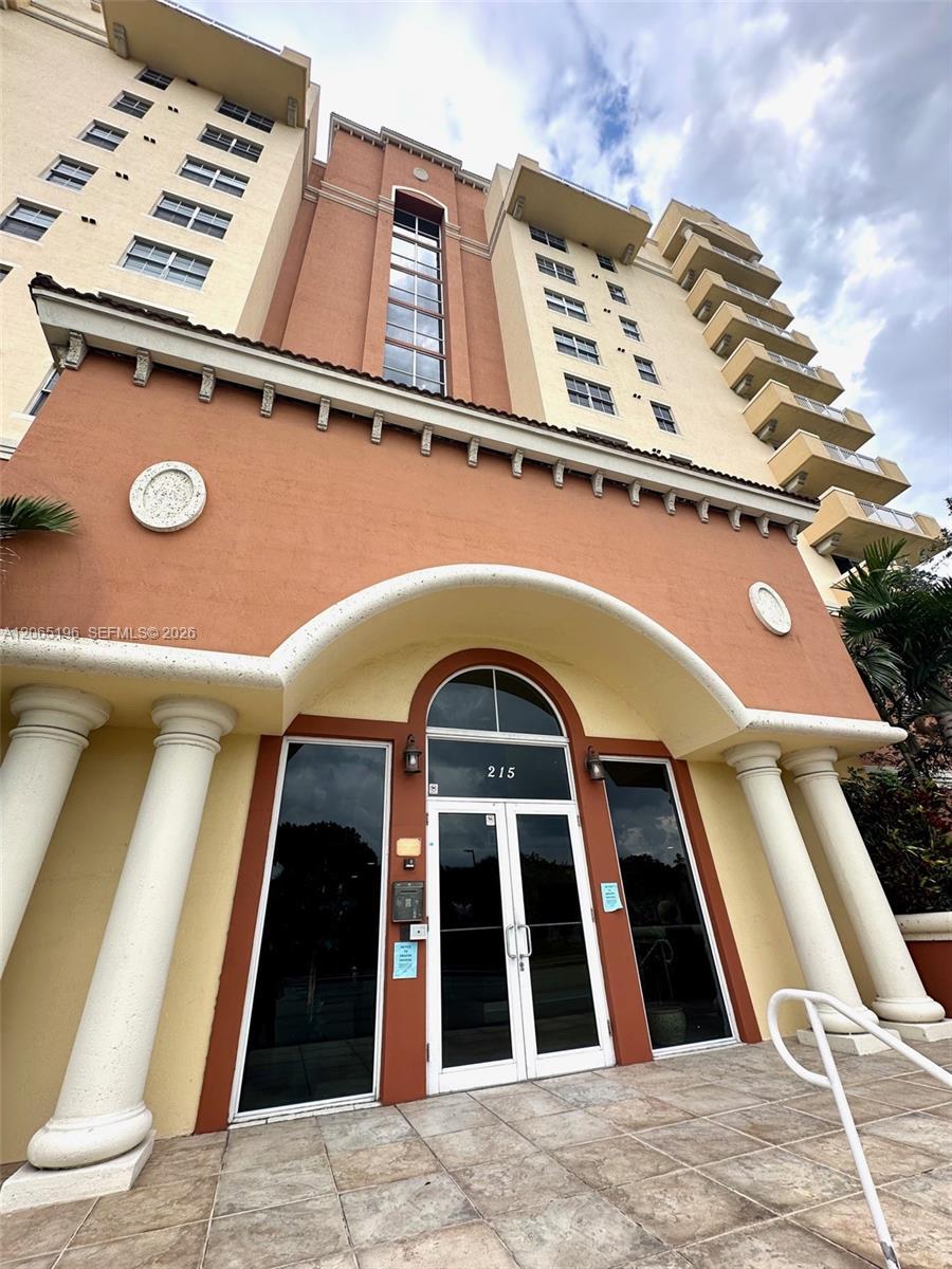 215 SW 42nd Ave # 401, Miami FL 33134