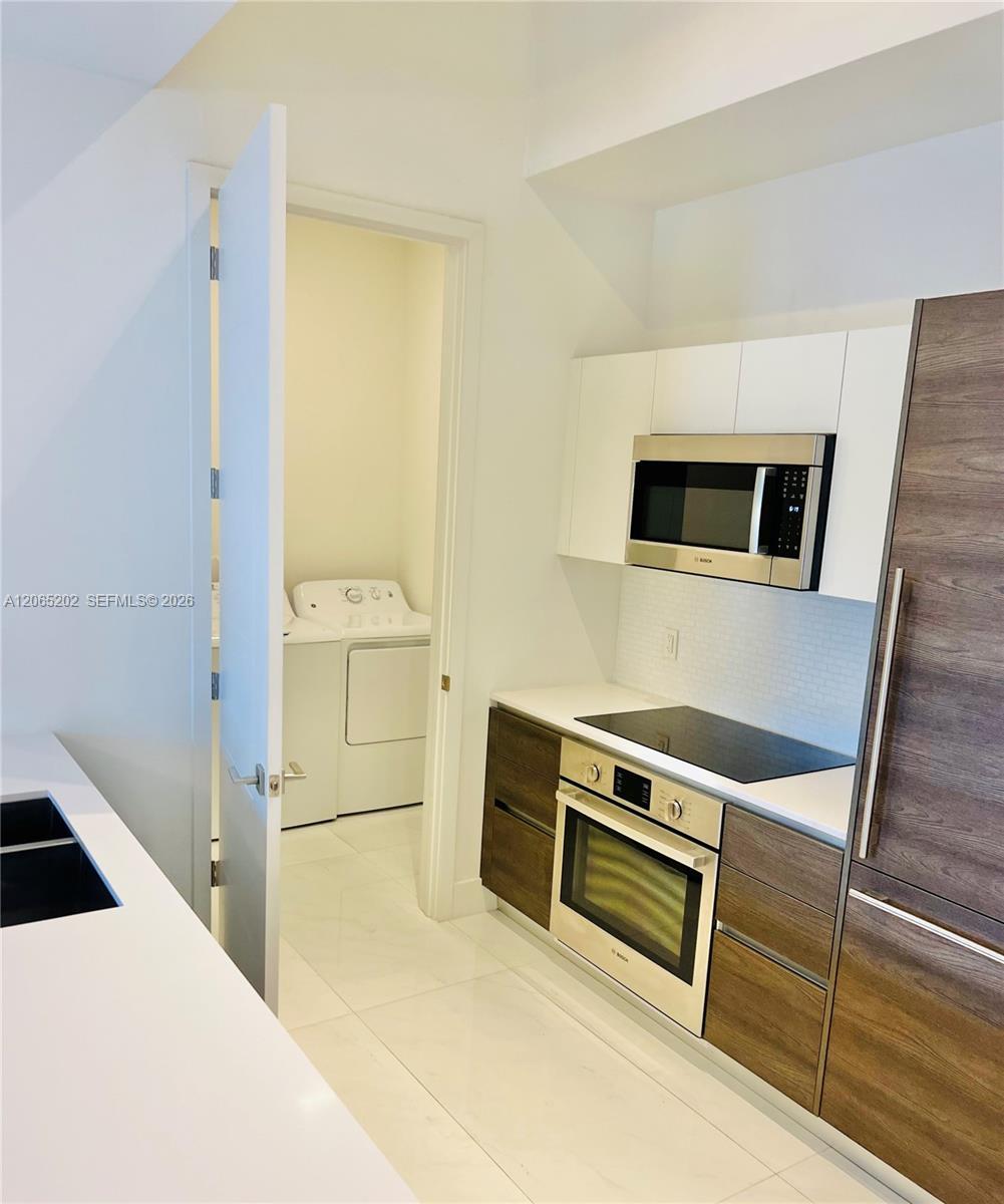 301 Altara Ave # 210, Coral Gables FL 33146