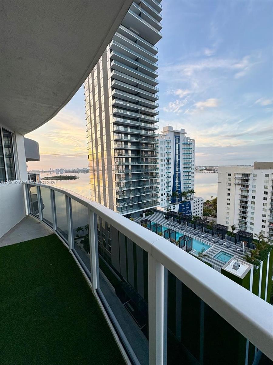 601 NE 23rd St, Miami FL 33137