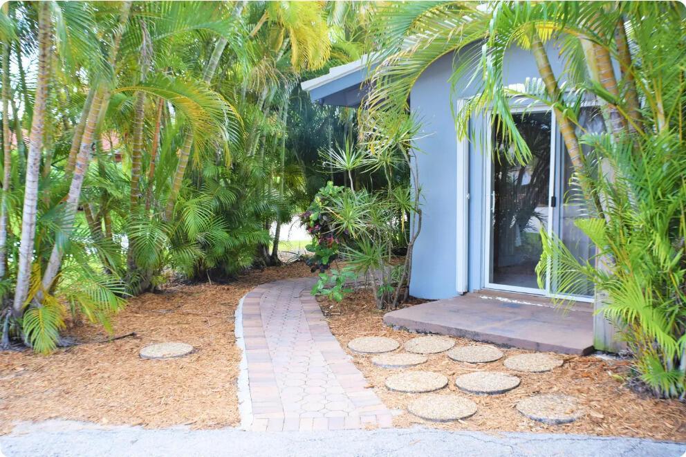 4411 E TRADEWINDS Avenue # B, Lauderdale By The Sea FL 33308