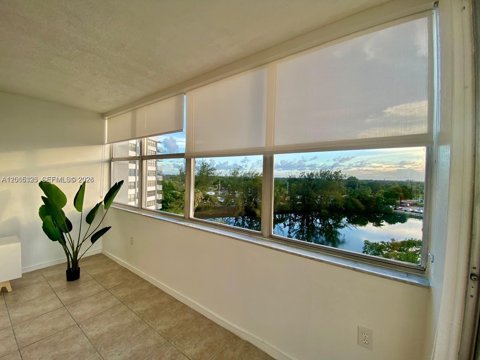 1300 NE Miami Gardens Dr # 713E, Miami FL 33179