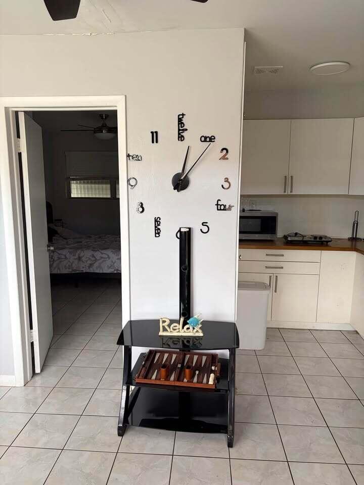2213 LINCOLN Street # 6, Hollywood FL 33020