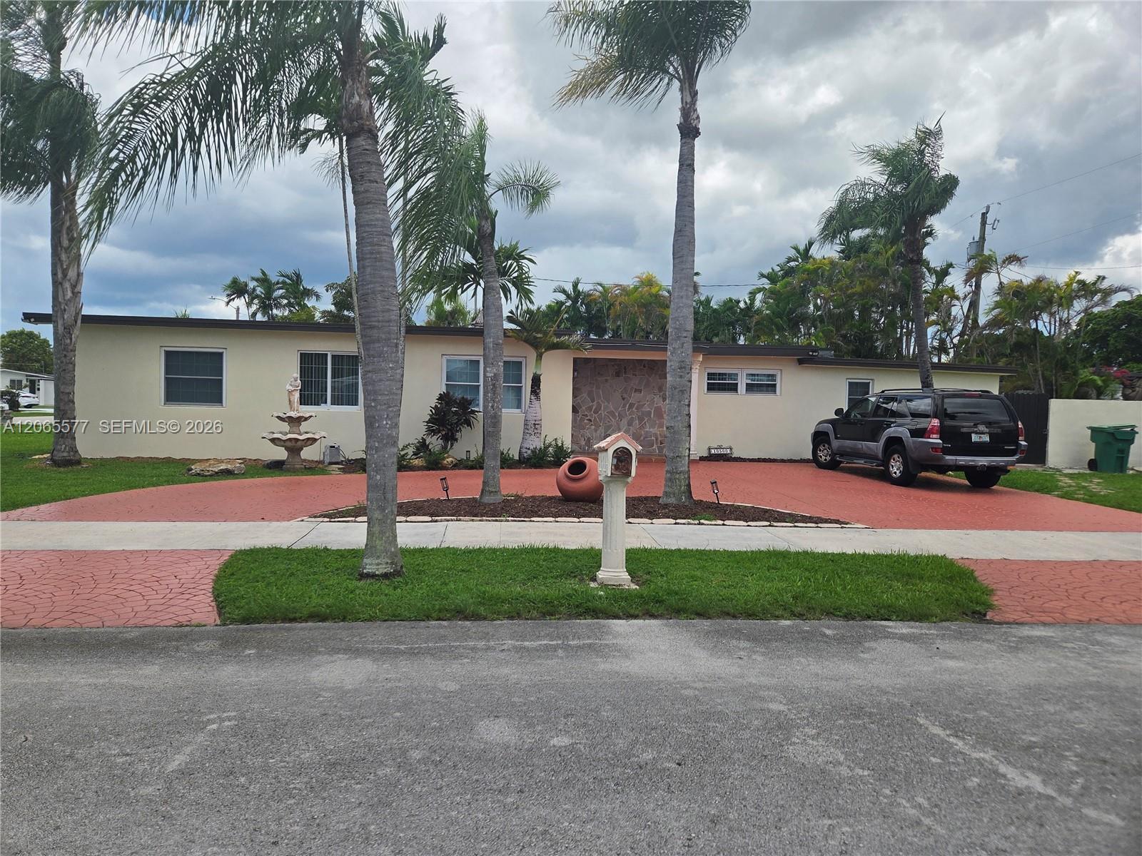10500 SW 30th St, Miami FL 33165