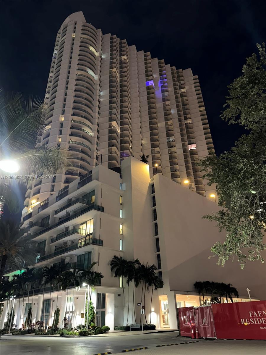 350 S Miami Ave # 302, Miami FL 33130