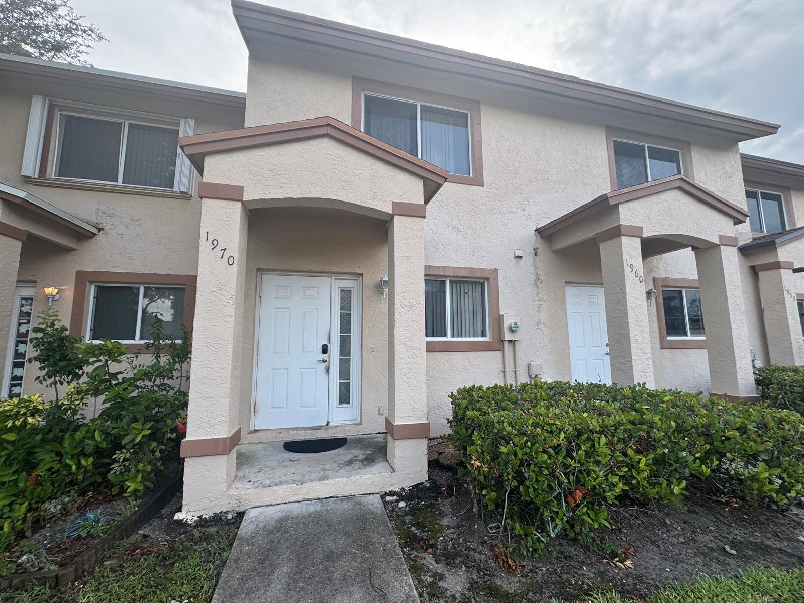 1970 LAKEVIEW Drive W, Royal Palm Beach FL 33411