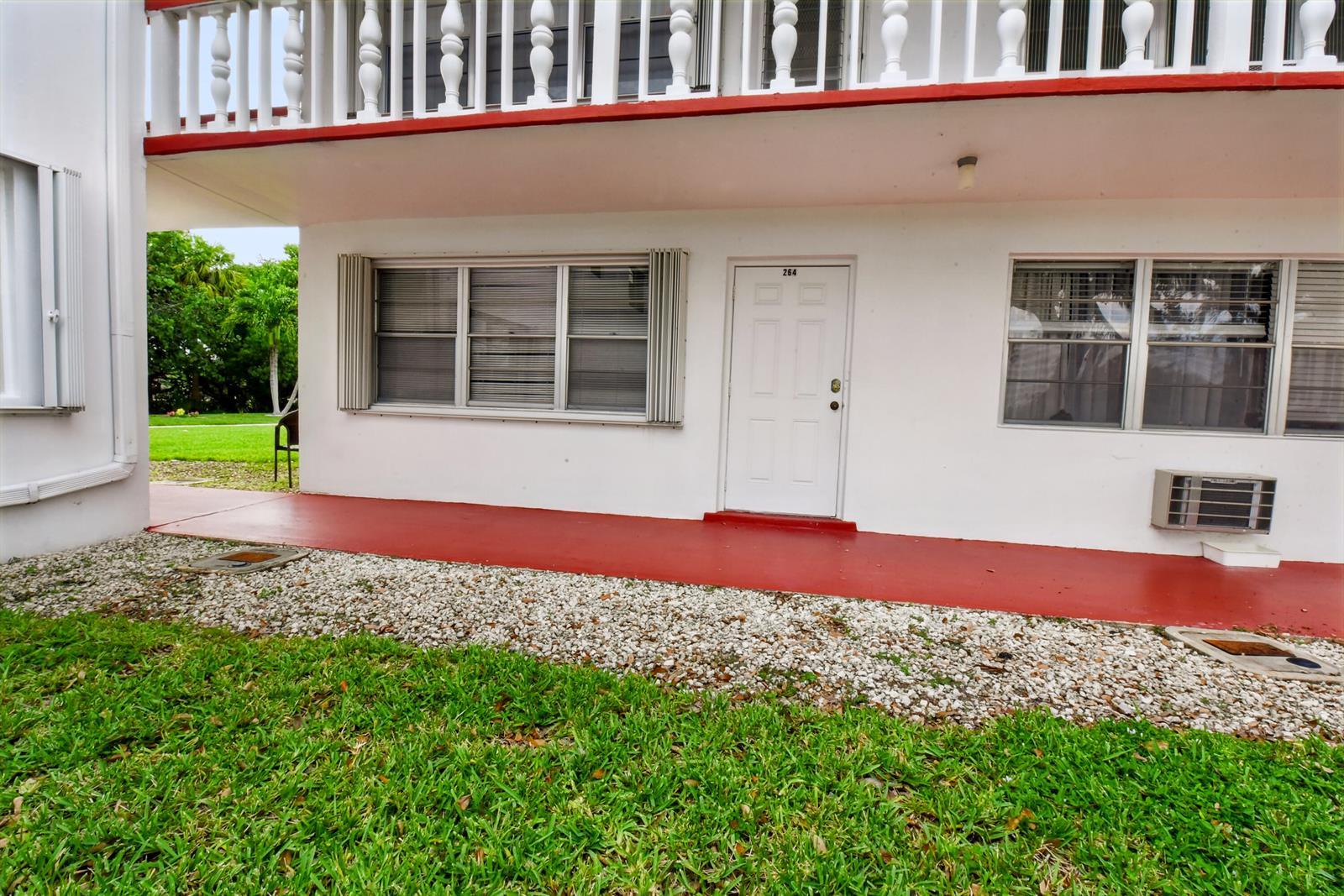 264 Northampton N, West Palm Beach FL 33417