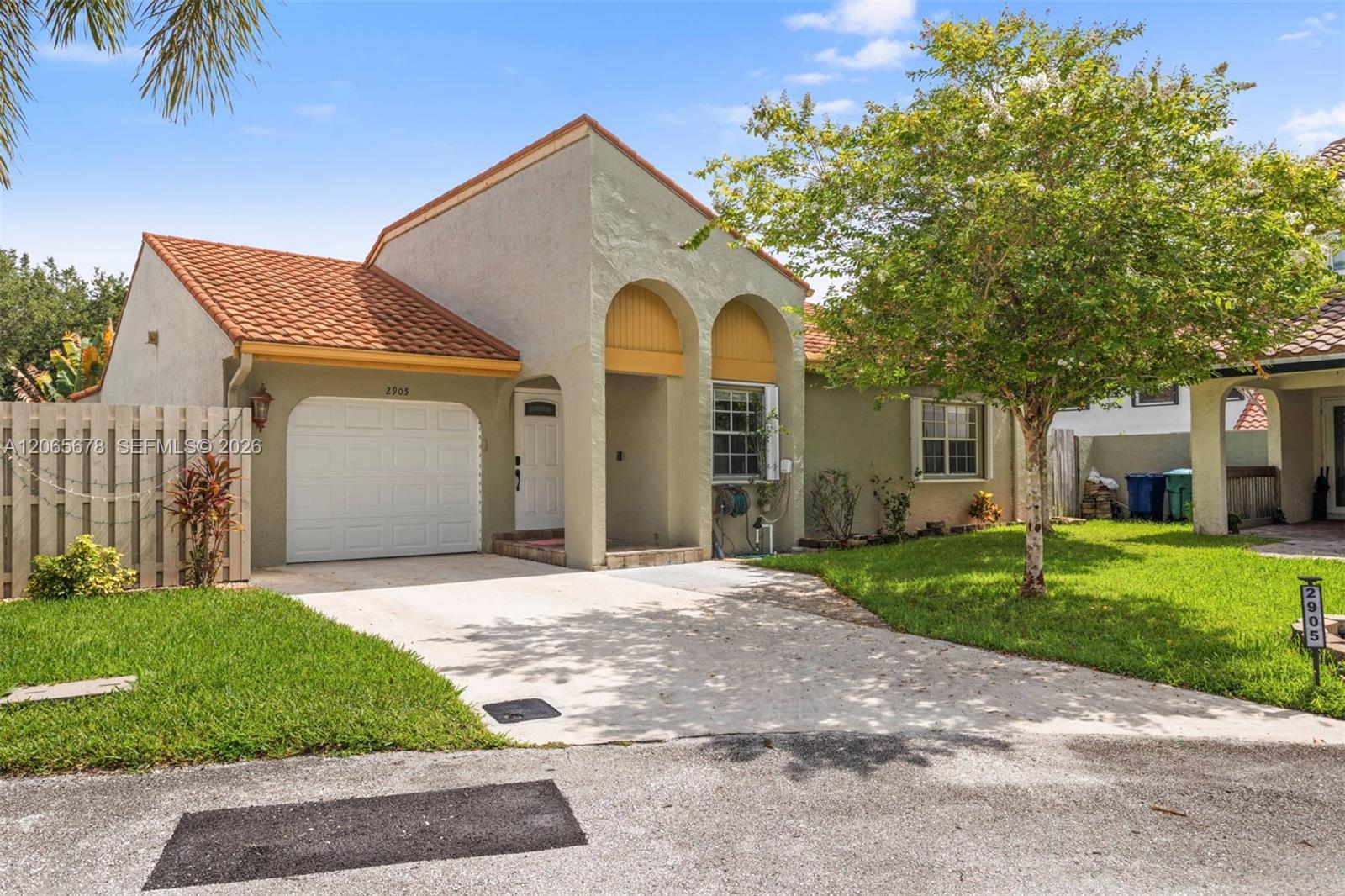 2905 Albatross Dr, Cooper City FL 33026