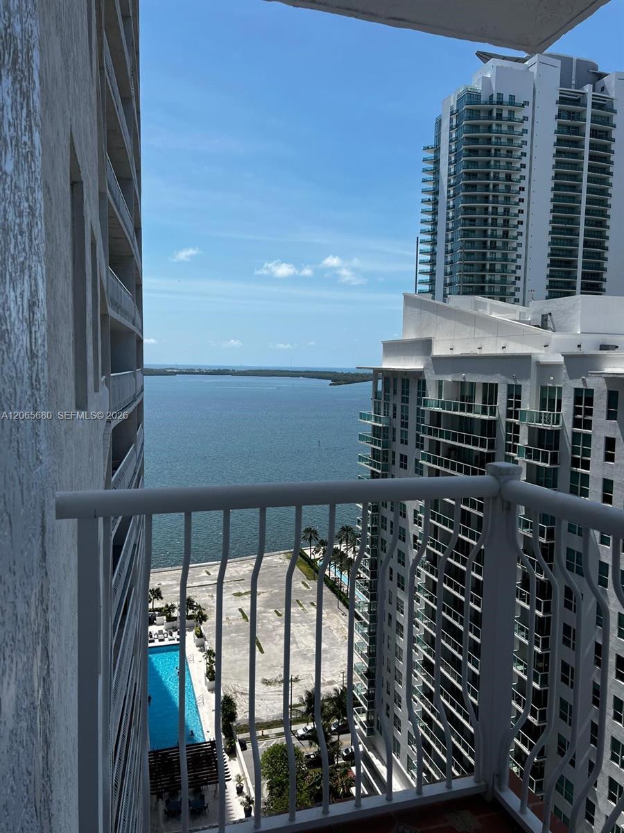 1200 Brickell Bay Dr # 2723, Miami FL 33131
