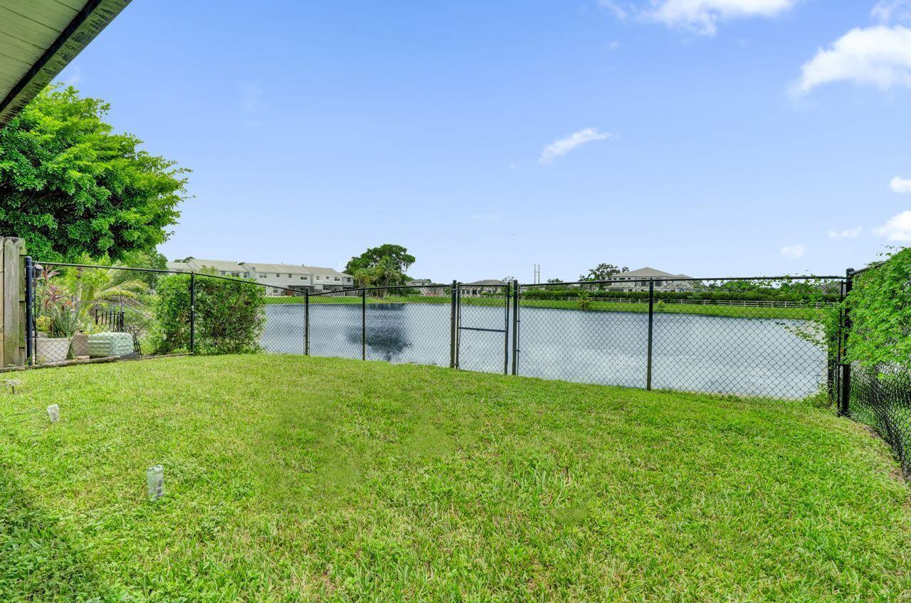 4737 Grapevine Way, Davie FL 33331