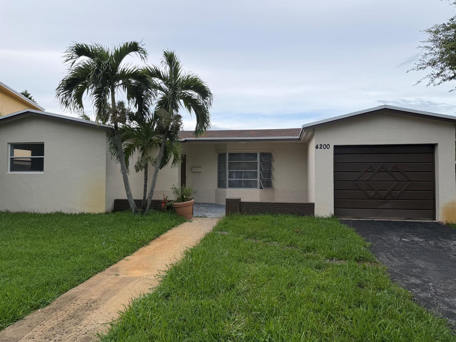 4200 NW 37TH Terrace, Fort Lauderdale FL 33309
