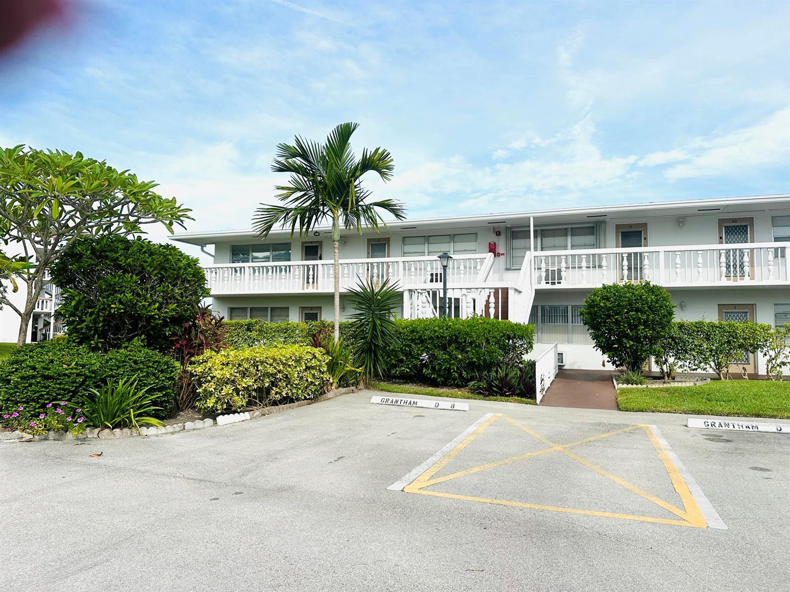 8 GRANTHAM D, Deerfield Beach FL 33442