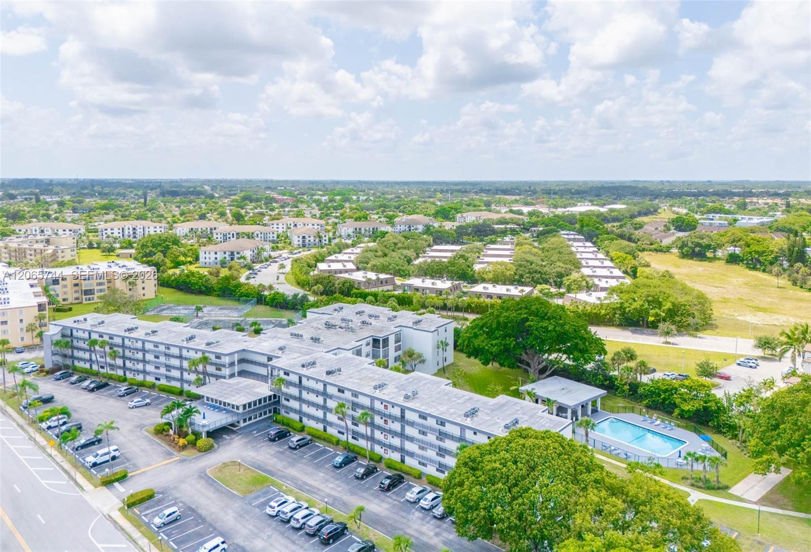 9233 SW 8th St # 208, Boca Raton FL 33428