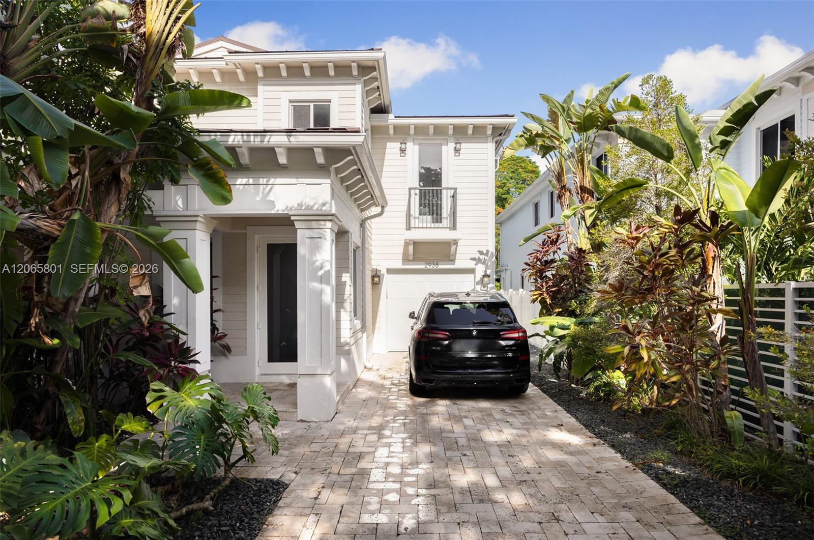 2938 Catalina St, Coconut Grove FL 33133