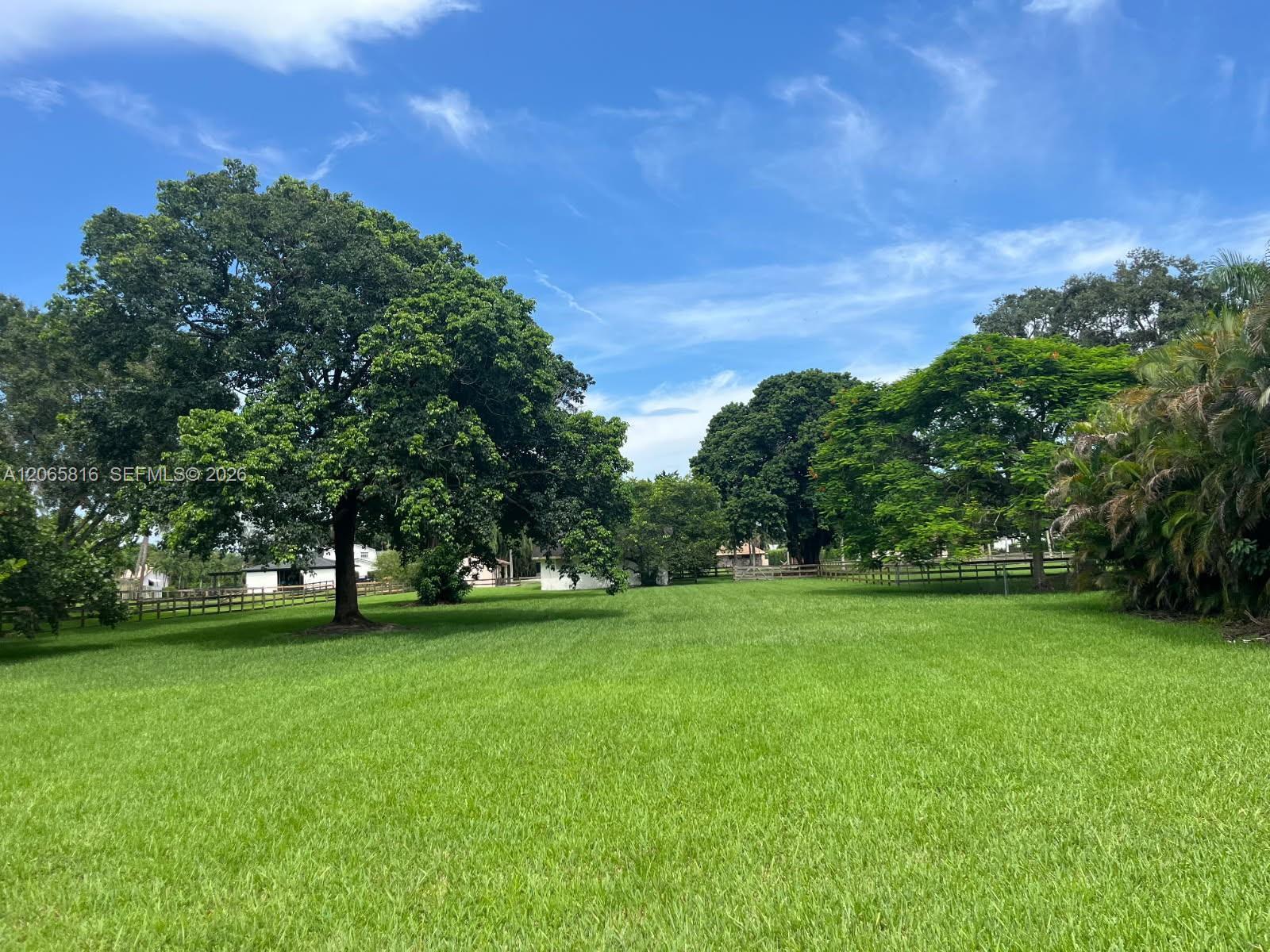 1200 NW 118th Ave, Plantation FL 33323