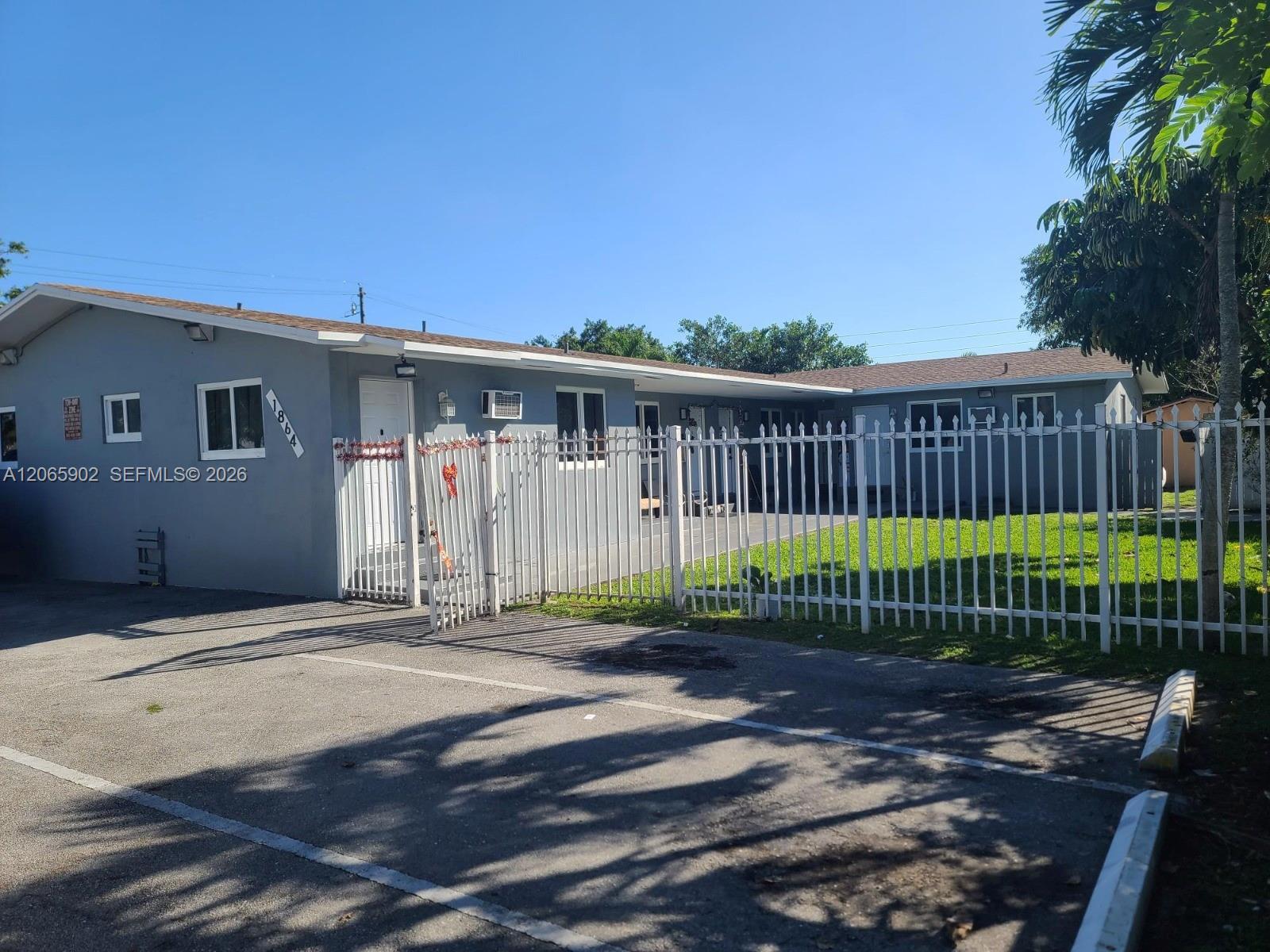1864 NW 28th St # 5, Miami FL 33142