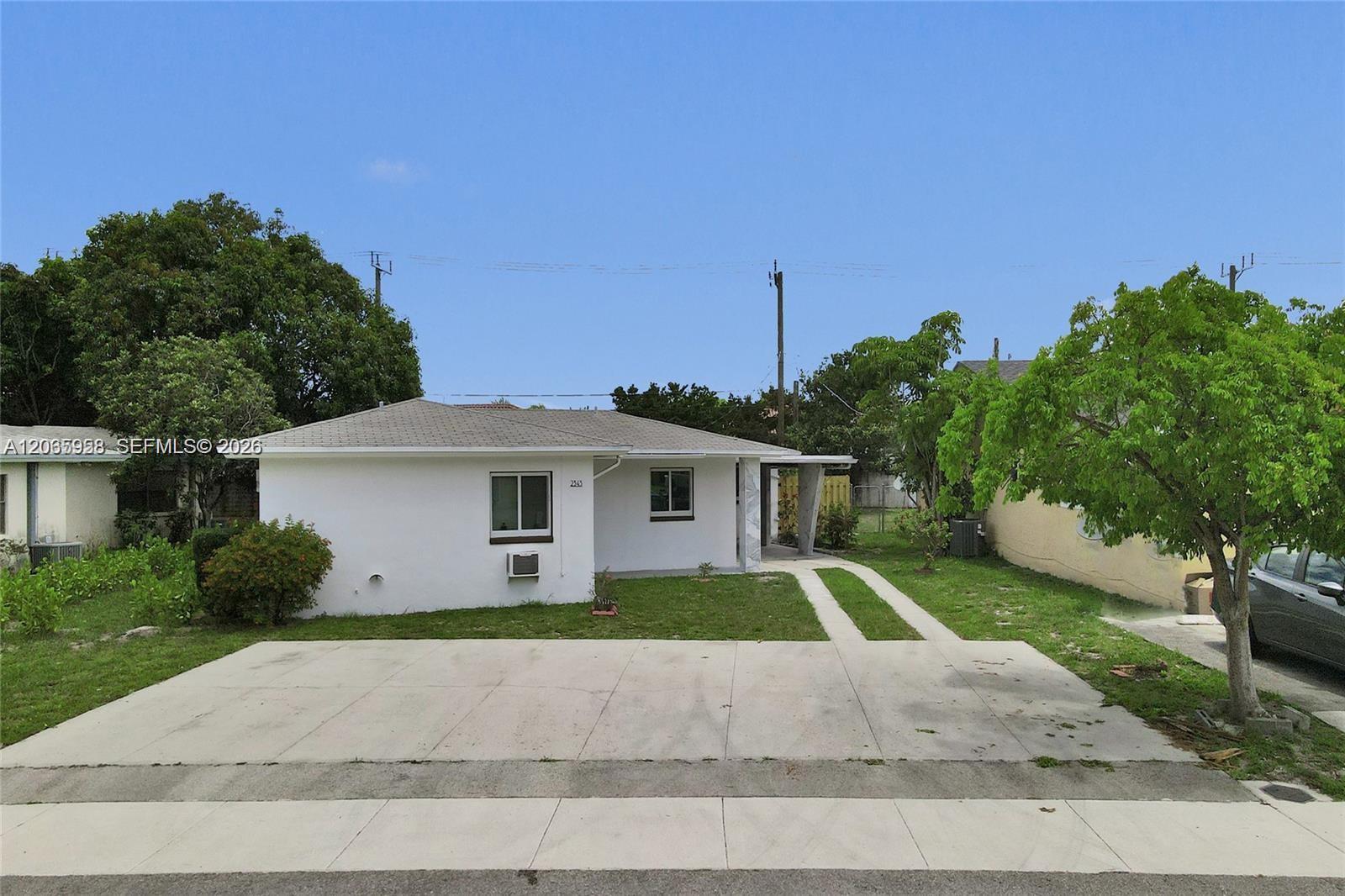 2343 NW 28th St # 1, Oakland Park FL 33311
