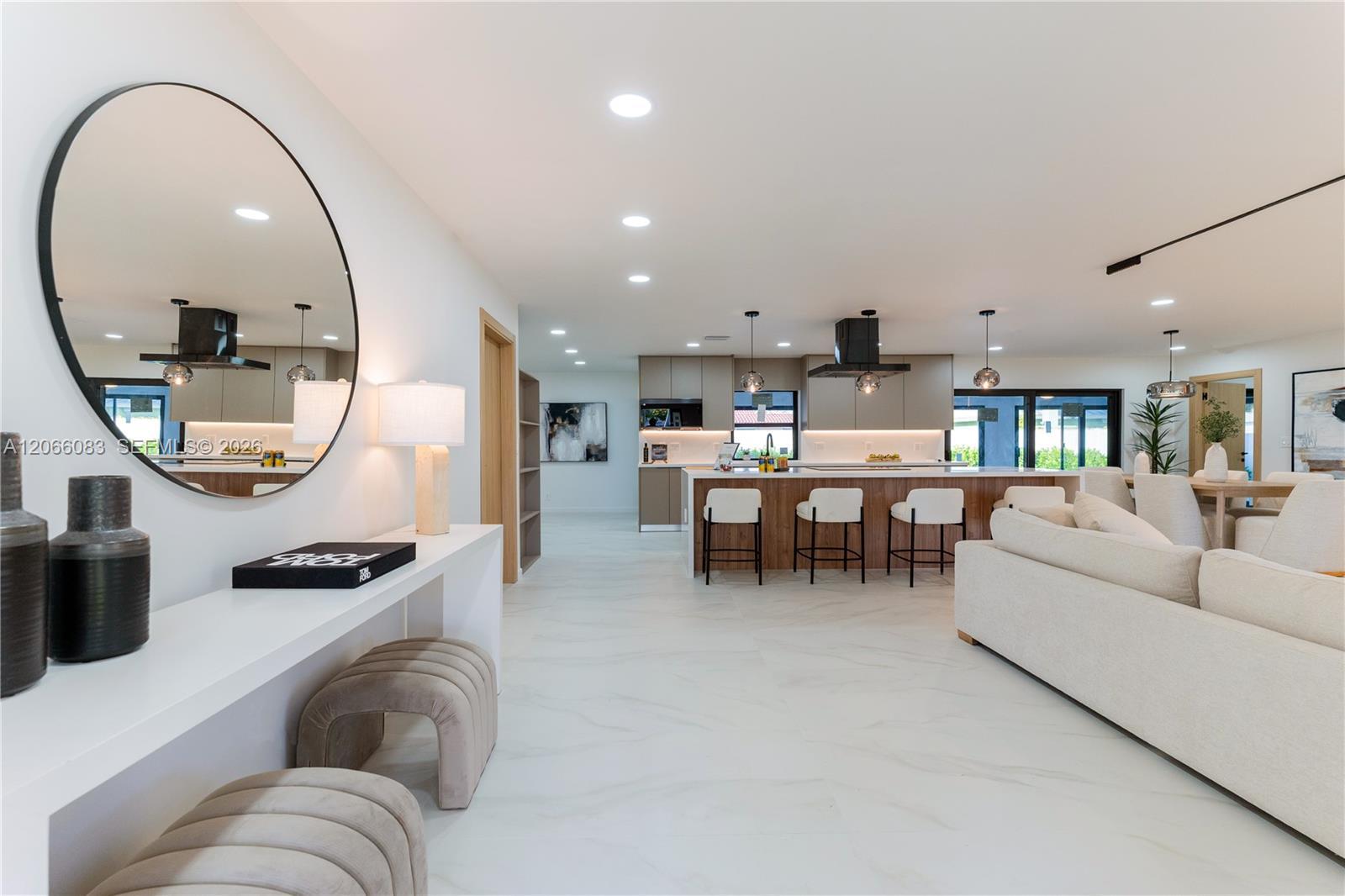 2415 NE 35th Dr, Fort Lauderdale FL 33308