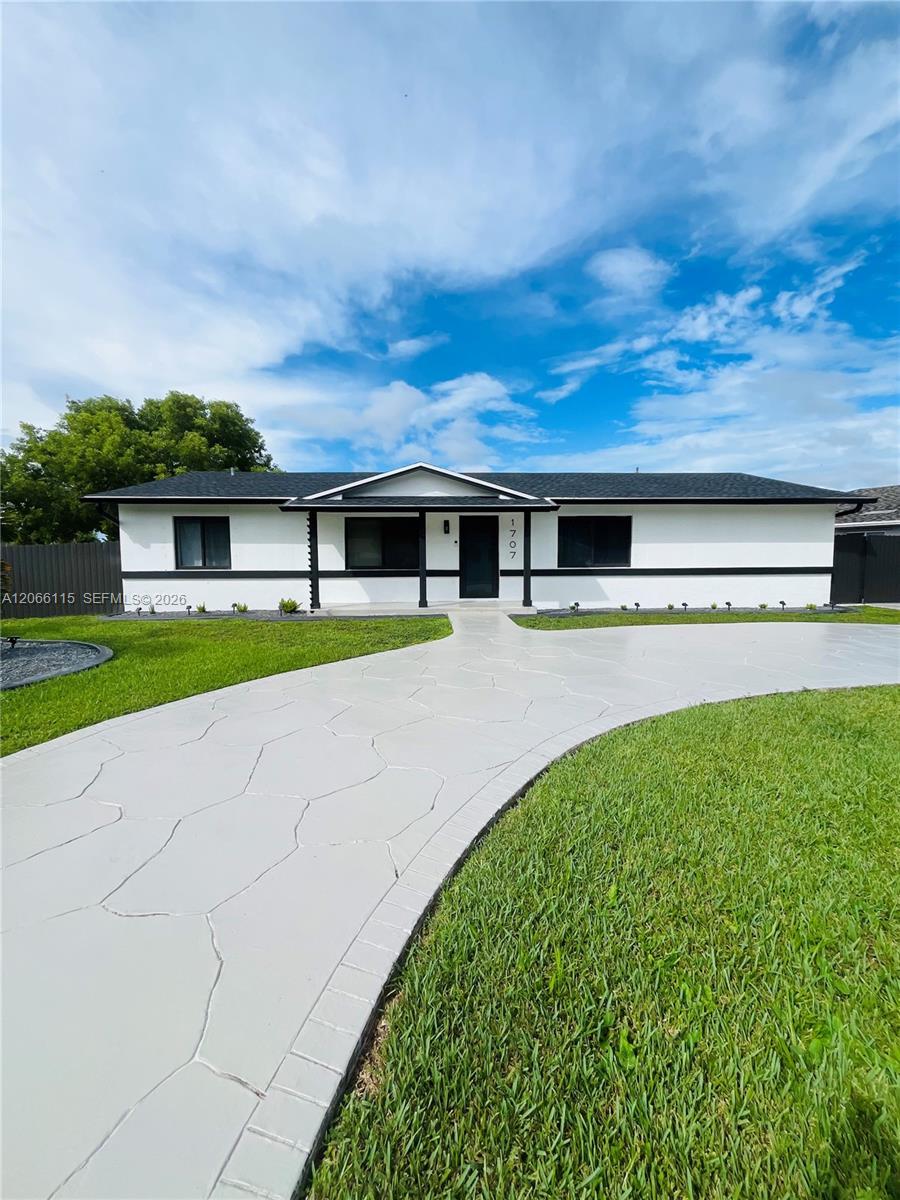 1707 S Curlew Ln, Homestead FL 33035