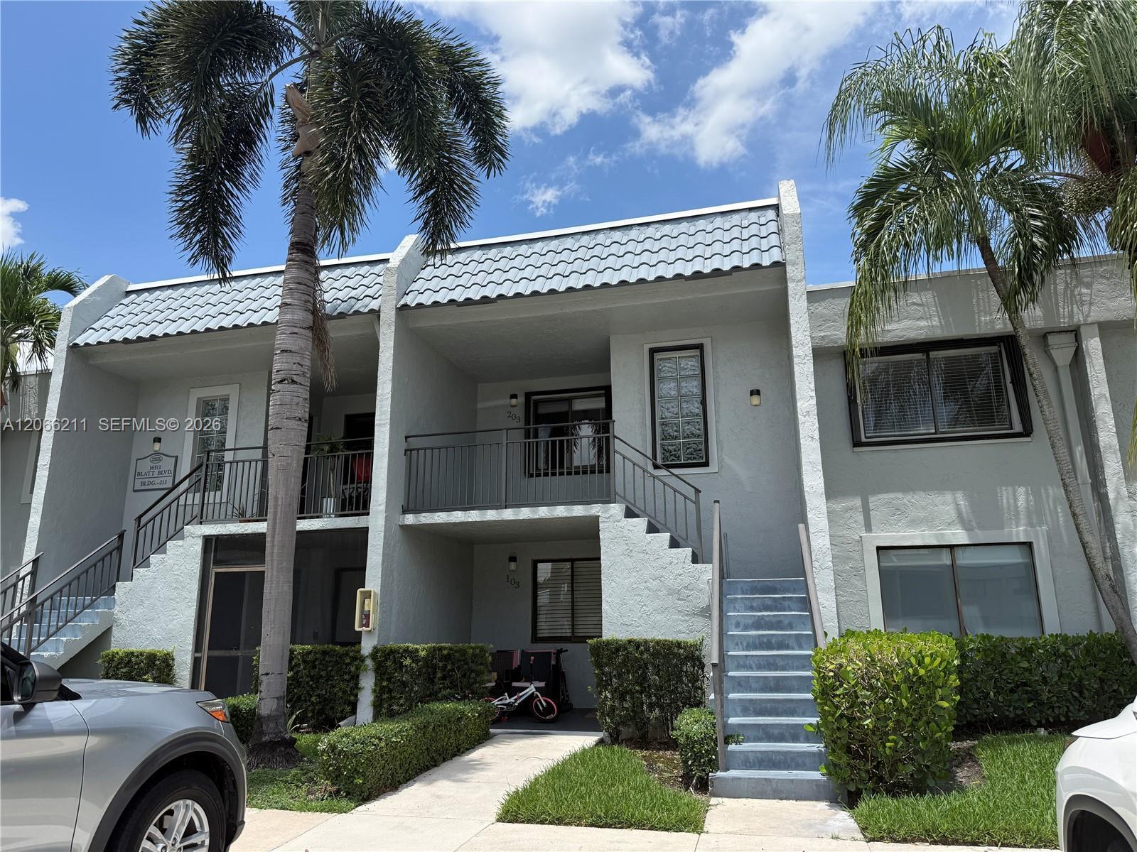 16511 Blatt Blvd # 203, Weston FL 33326