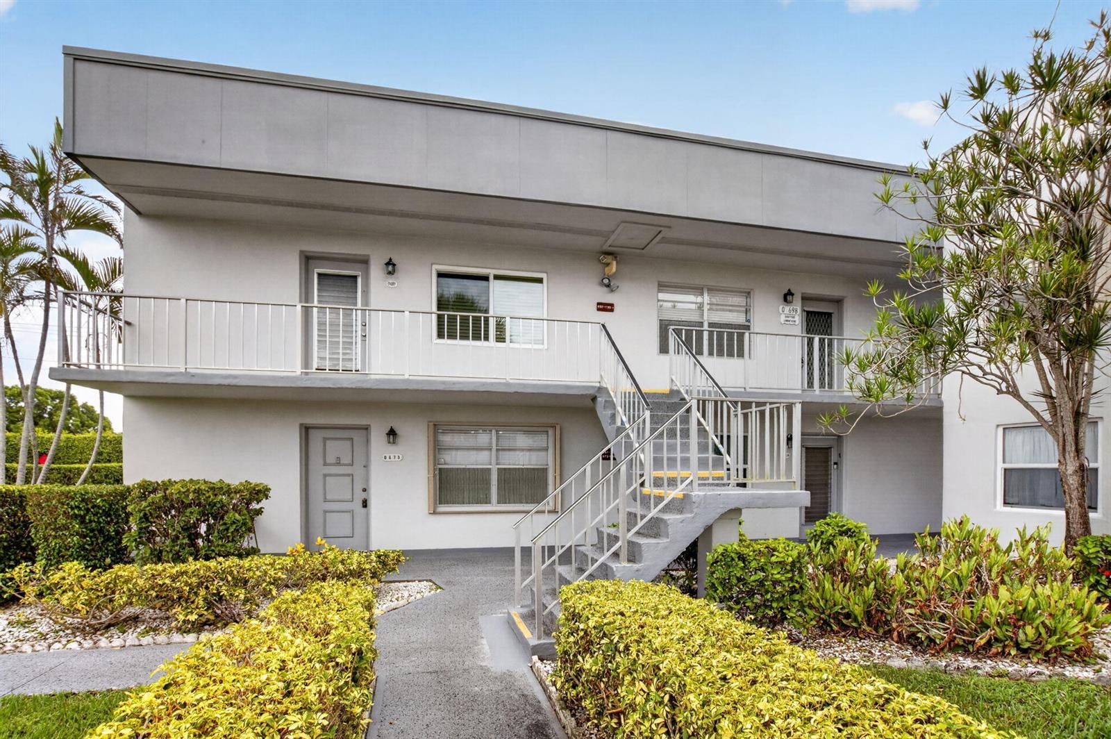 701 Burgundy O, Delray Beach FL 33484
