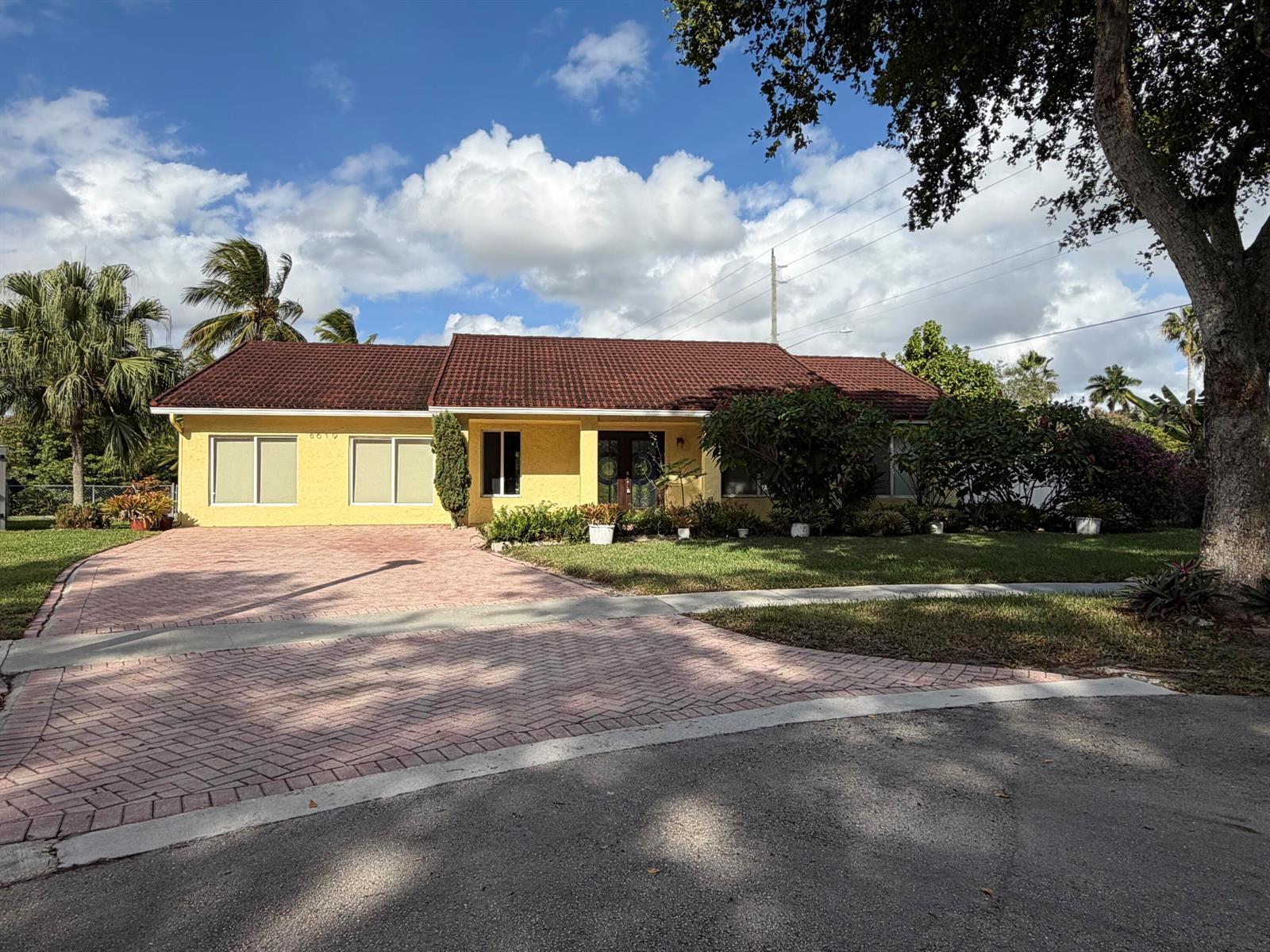 8619 SW 51st Street, Cooper City FL 33328