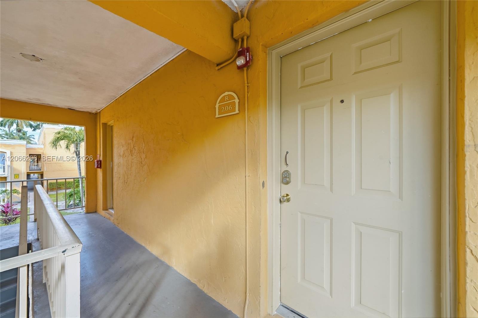 17901 NW 68th Ave # R206, Hialeah FL 33015