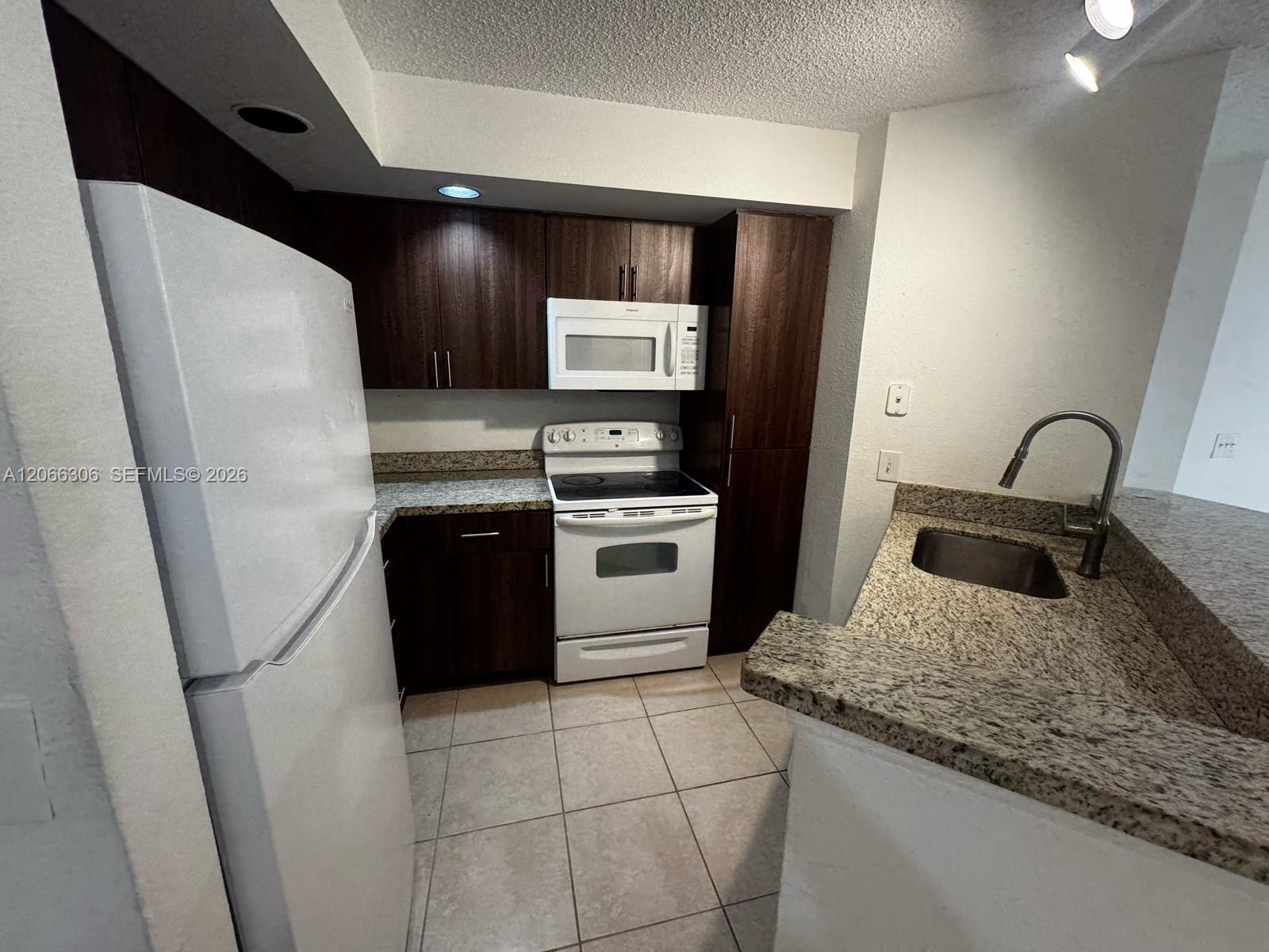 3370 N Pinewalk Dr N # 1213, Margate FL 33063