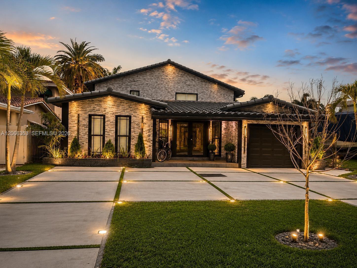 1206 Buchanan St, Hollywood FL 33019