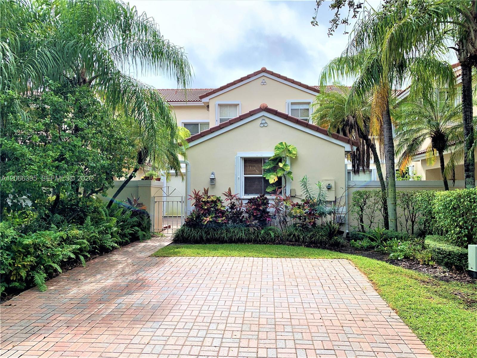 1130 Buttonwood Ln, Hollywood FL 33019