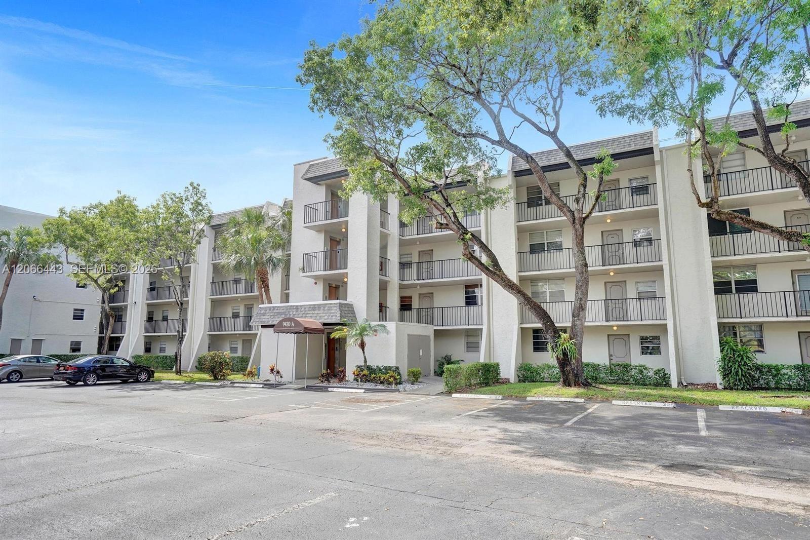 9420 Poinciana Pl # 407, Davie FL 33324