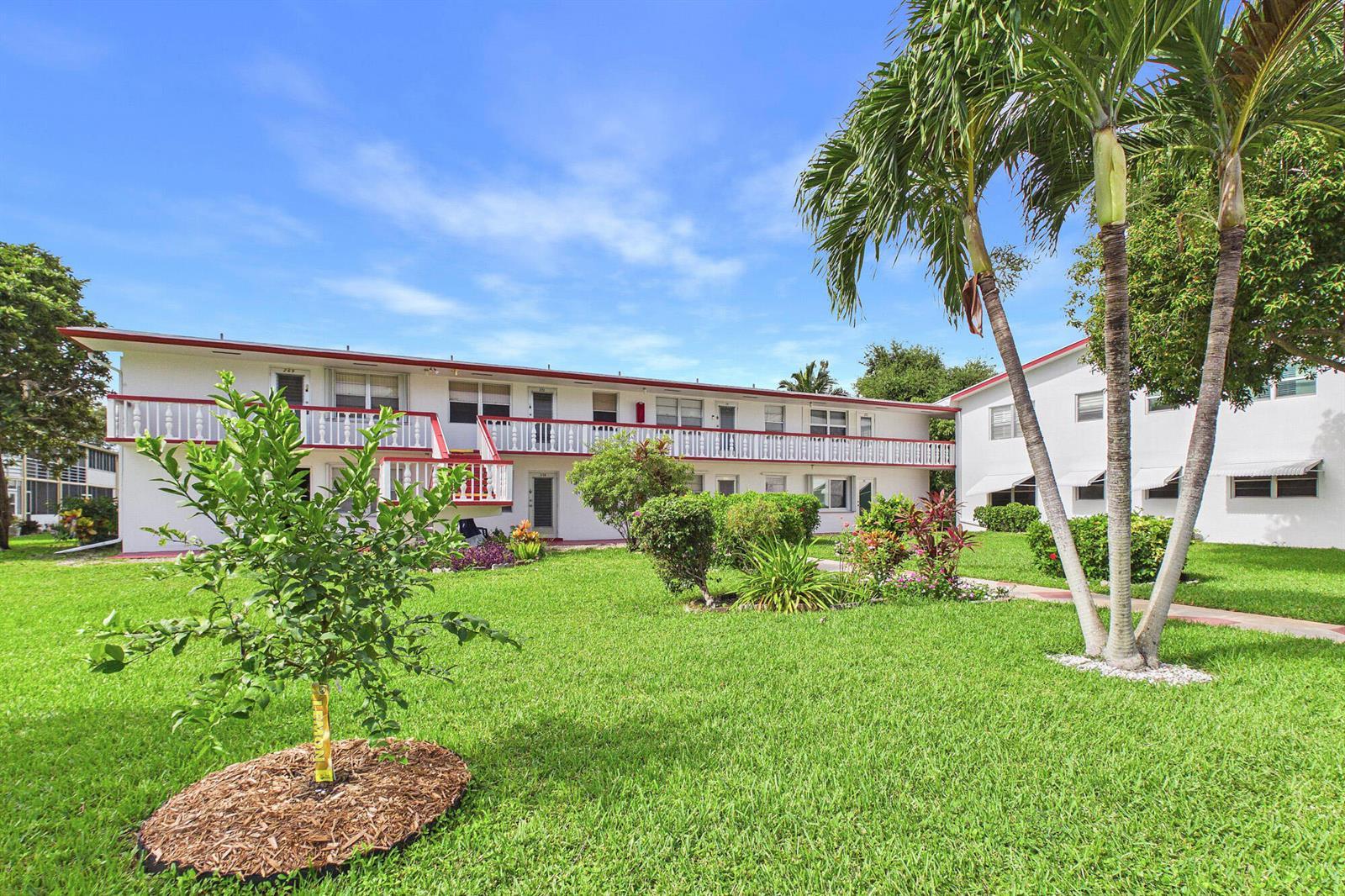272 NORTHAMPTON N, West Palm Beach FL 33417