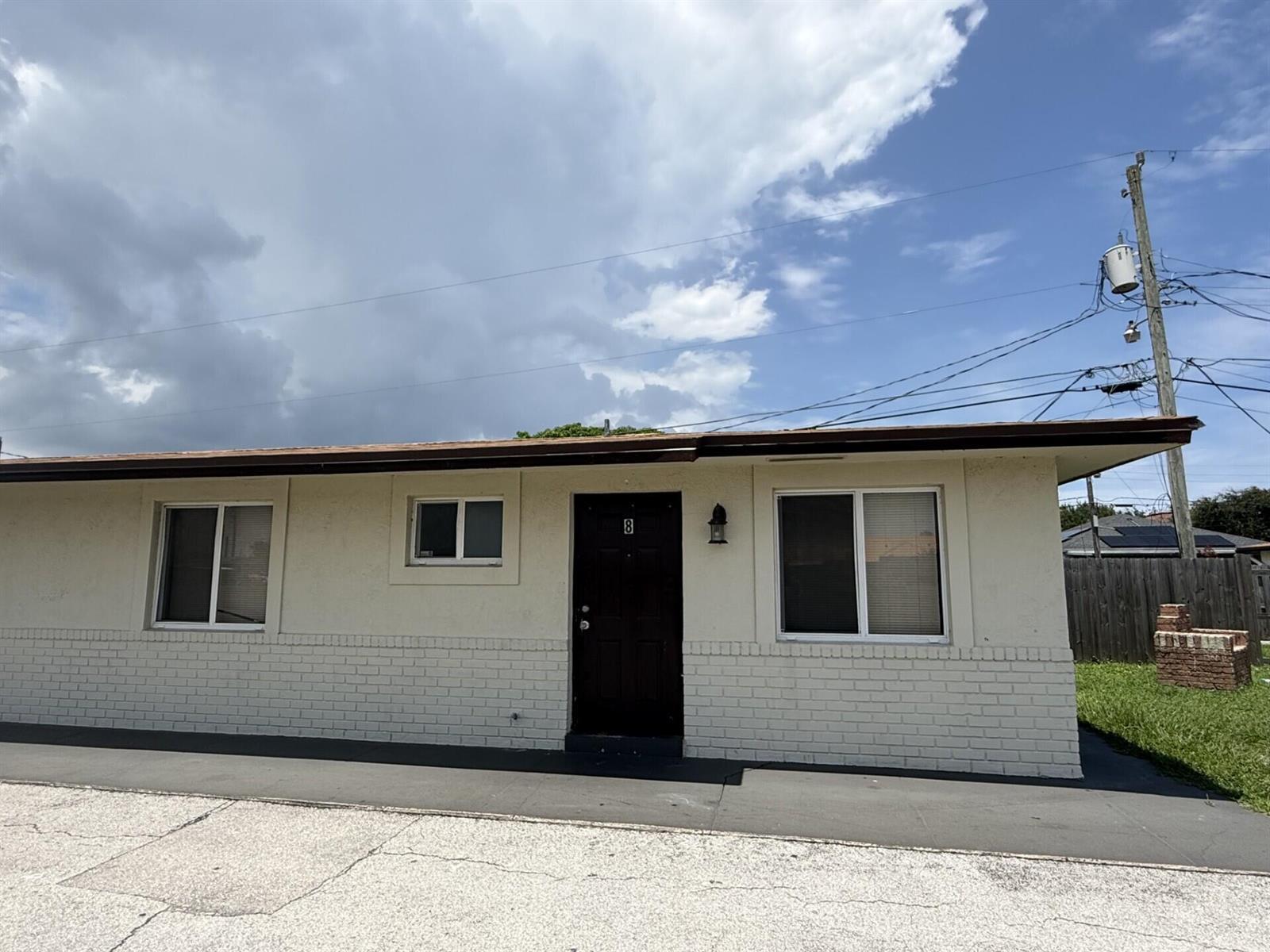2820 Avenue S # 8, Riviera Beach FL 33404