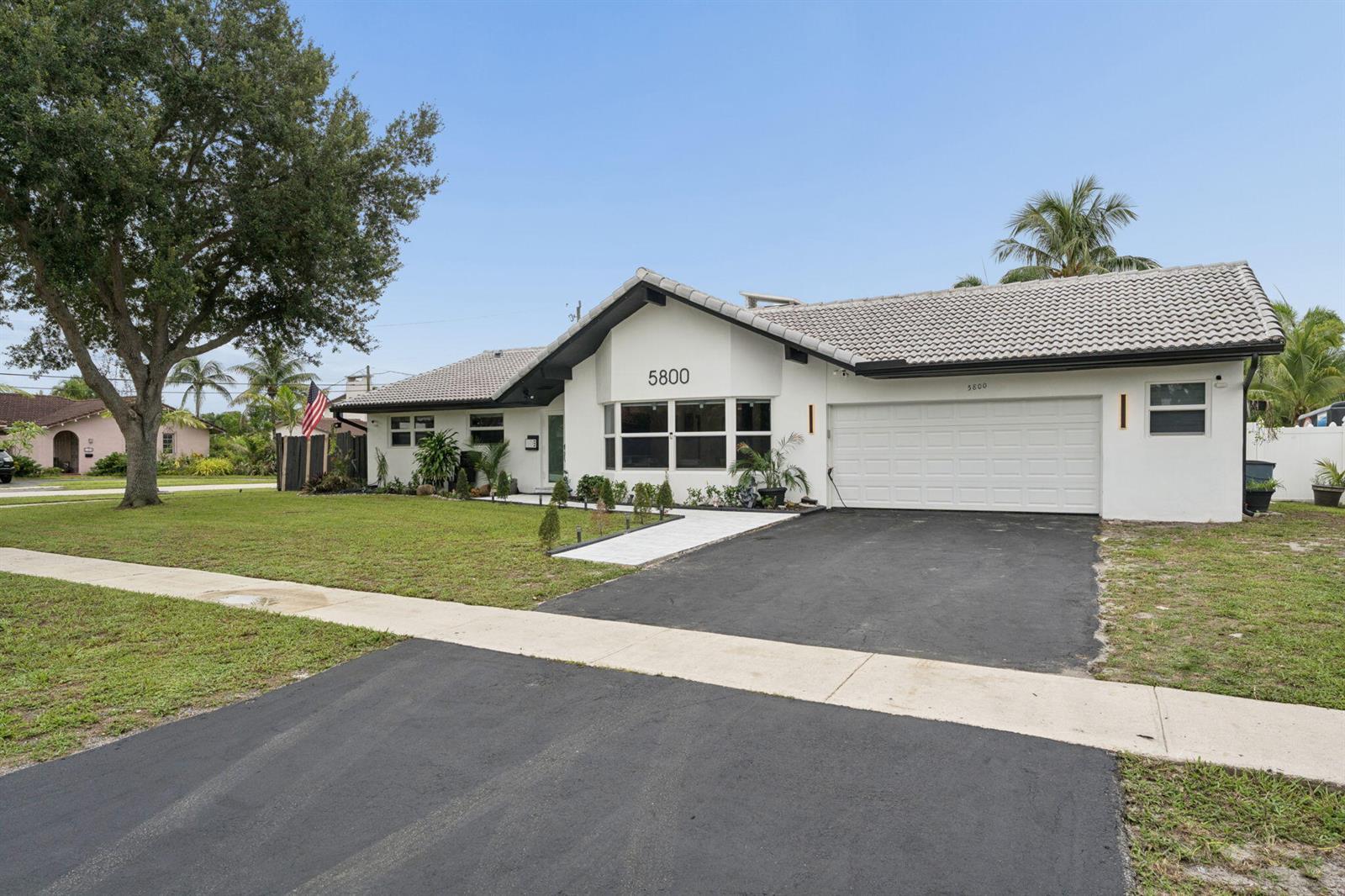 5800 SW 19TH Street, Plantation FL 33317