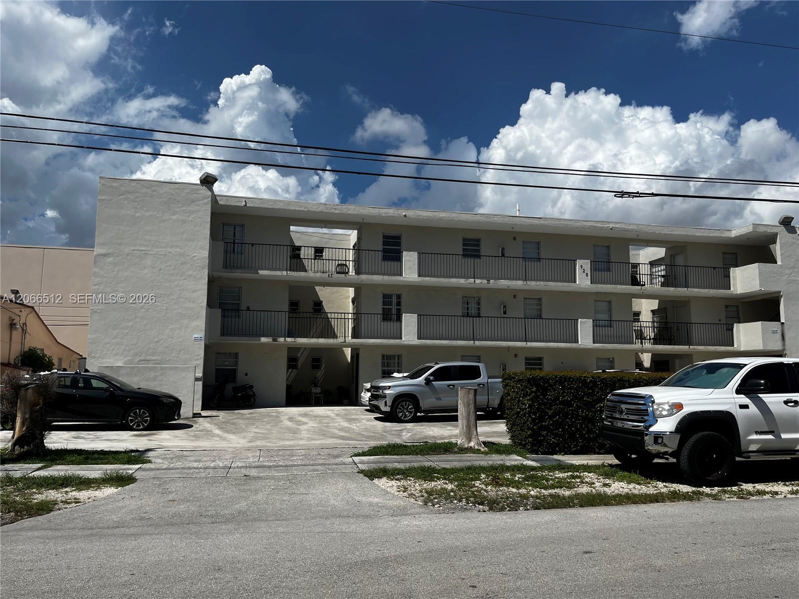 928 SW 30th Ave # 3, Miami FL 33135