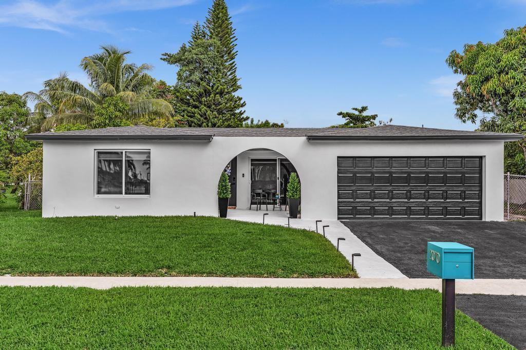 2070 NW 78TH Avenue, Sunrise FL 33322