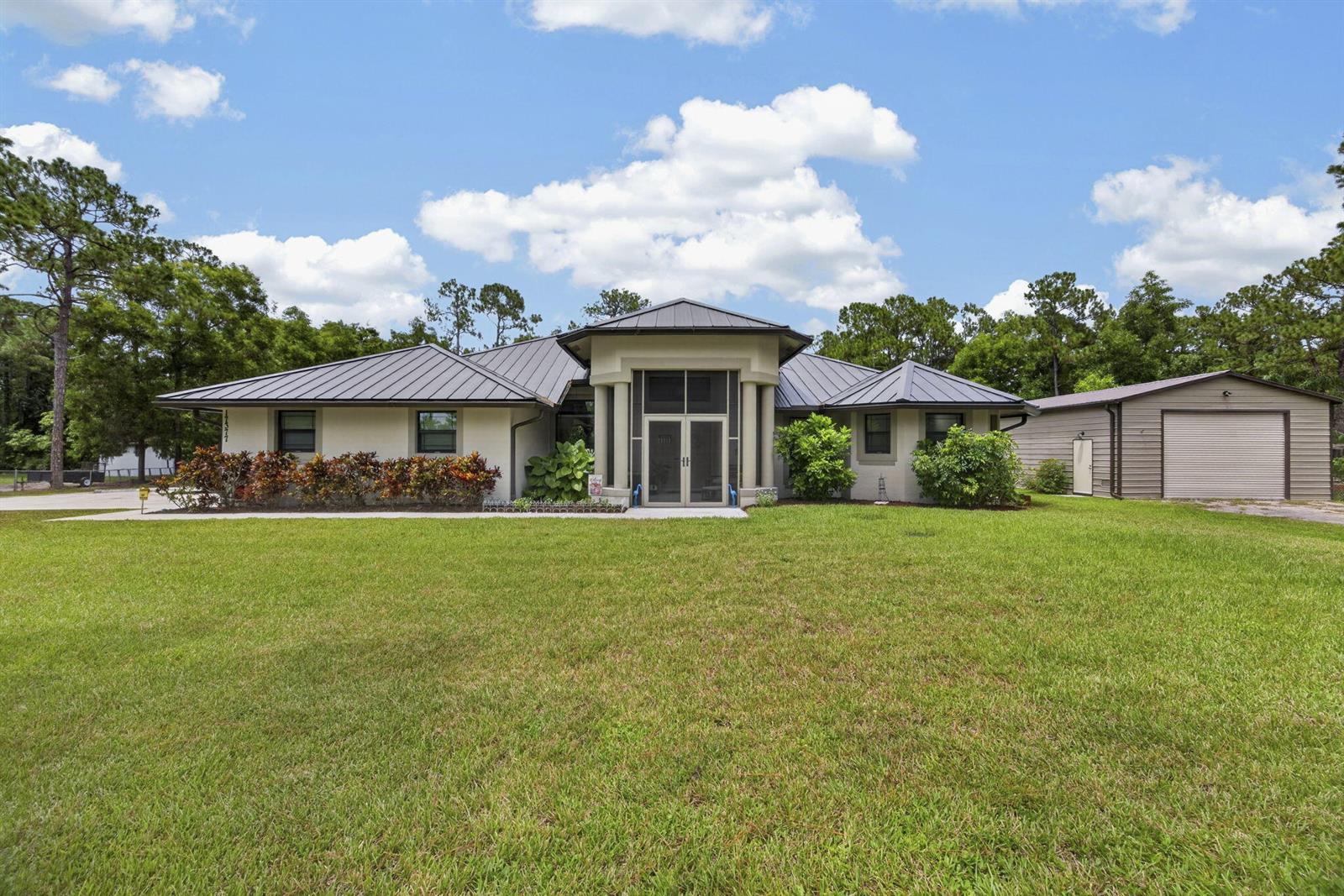 17377 W ALAN BLACK Boulevard, FL 33470