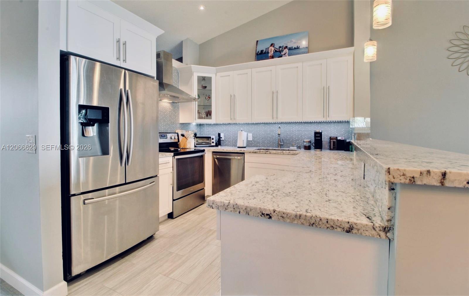 206 Liberty Ct, Deerfield Beach FL 33442