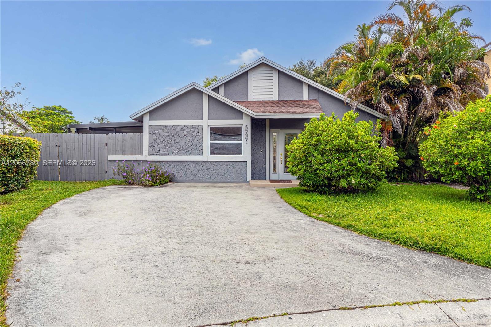 5560 SW 98th Way, Cooper City FL 33328