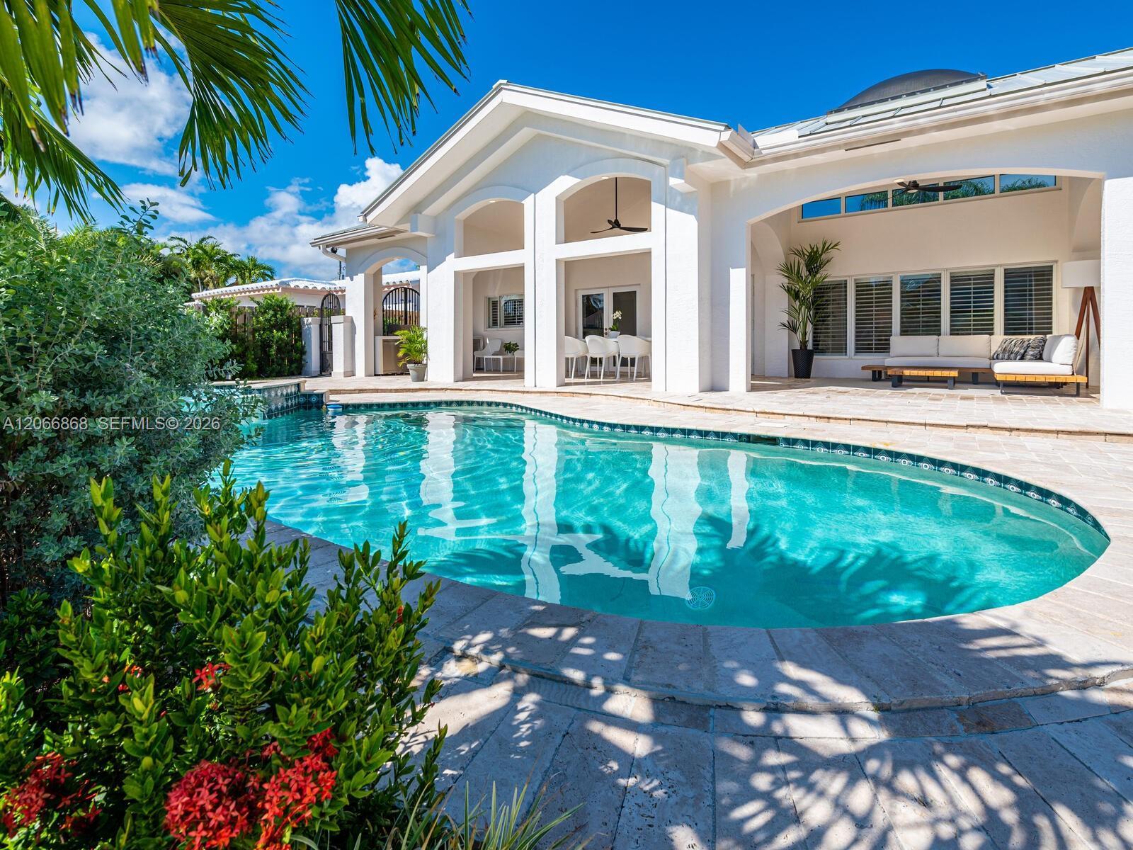 2118 NE 15th St, Fort Lauderdale FL 33304