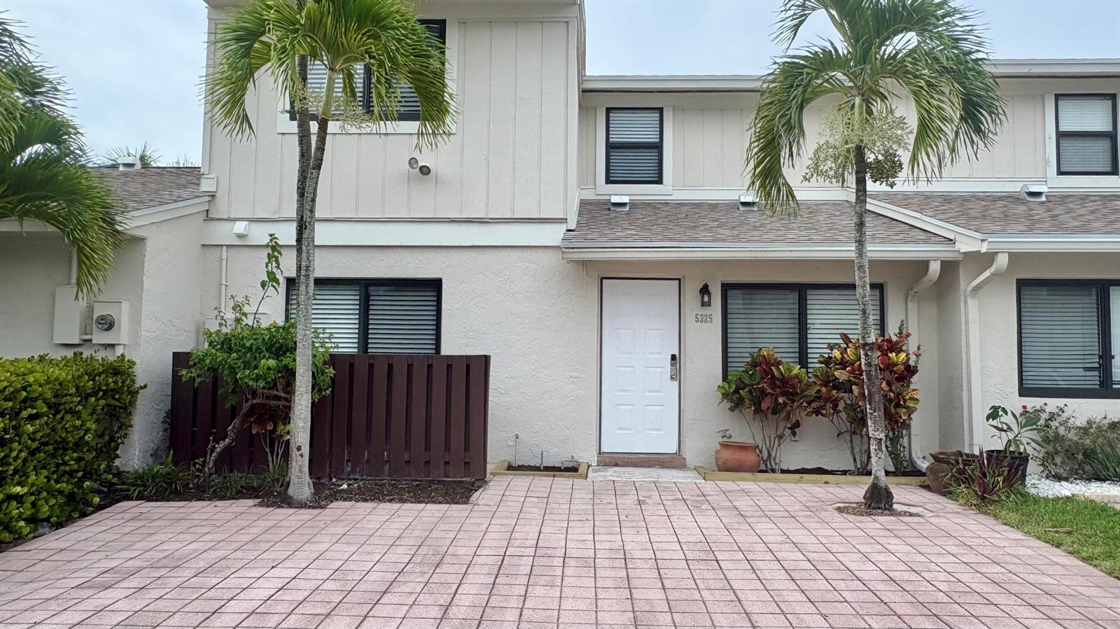 5325 TENNIS Lane, Delray Beach FL 33484