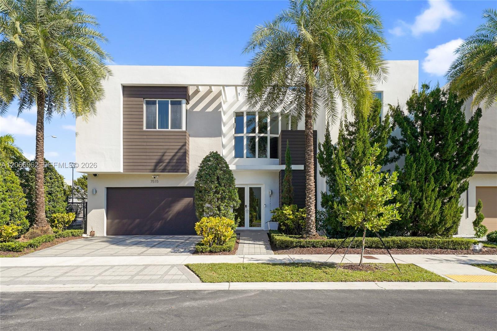 7515 NW 99th Ave, Doral FL 33178