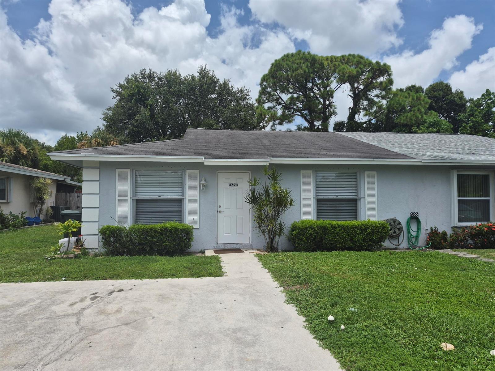 3793 Heather Drive W, FL 33463