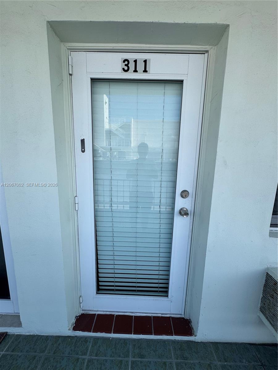 524 Washington Ave # 311, Miami Beach FL 33139
